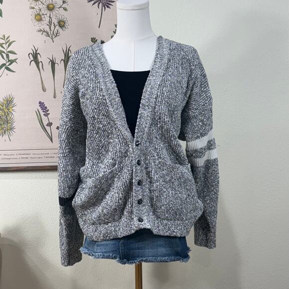 Vintage 90s Calvin Klein Gray Oversize Cardigan Sweater Preppy Academia Sporty M - Picture 1 of 7